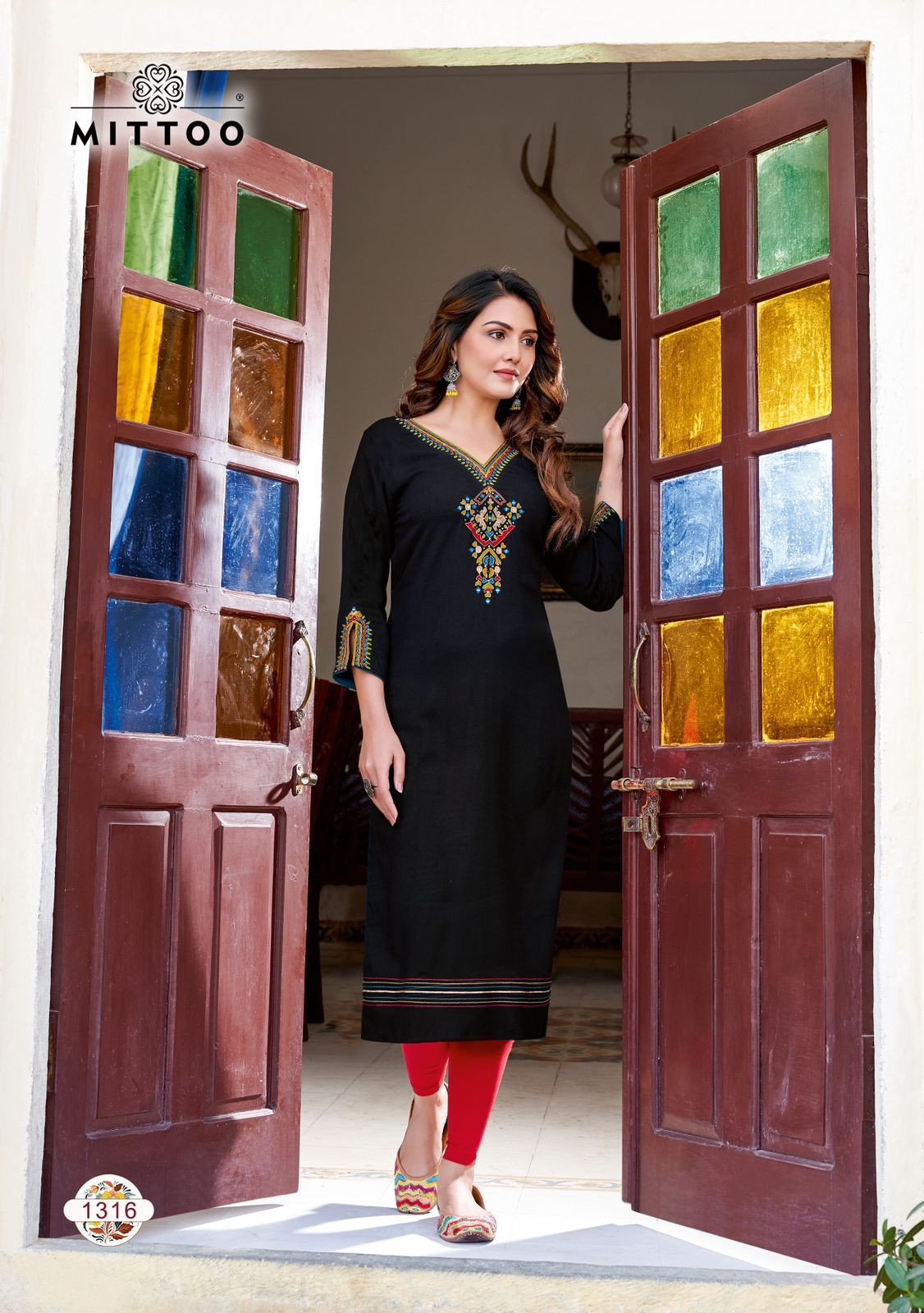 Kurtis: RS.250/- free COD WhatsApp +919730930485 | Velvet dress designs,  Simple kurti designs, Traditional blouse designs