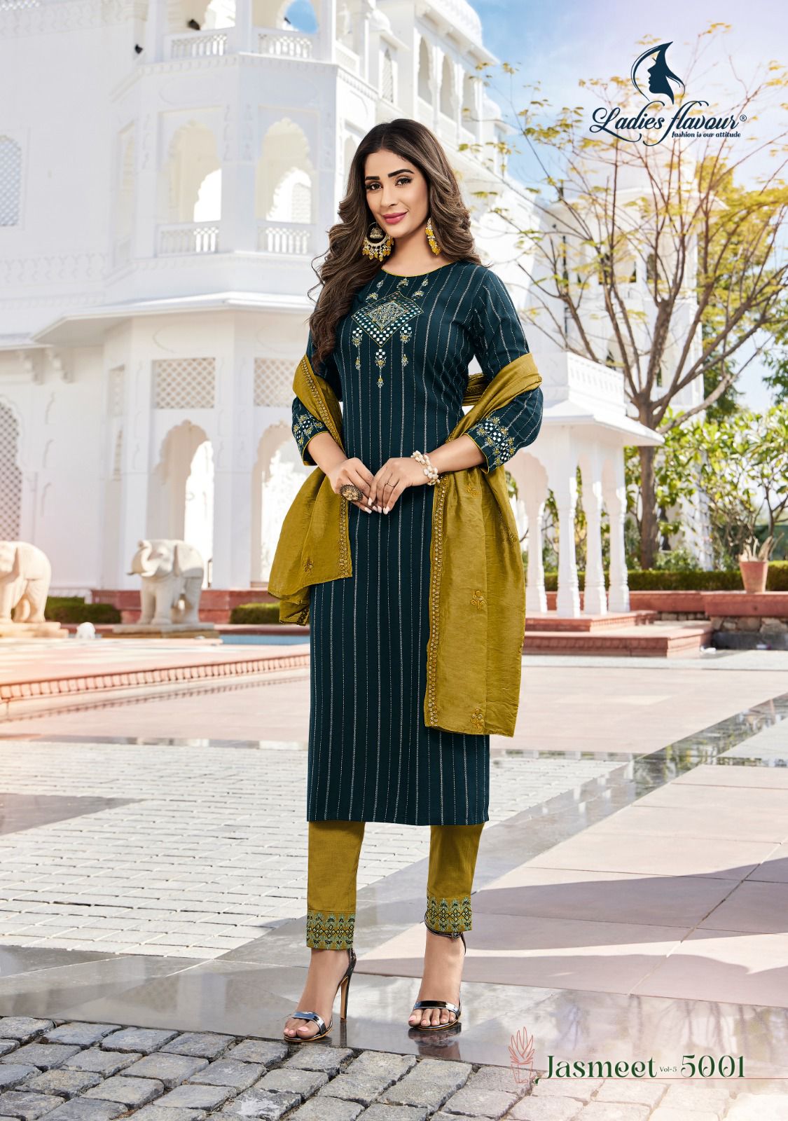 Details 113+ new fashion kurti for ladies latest